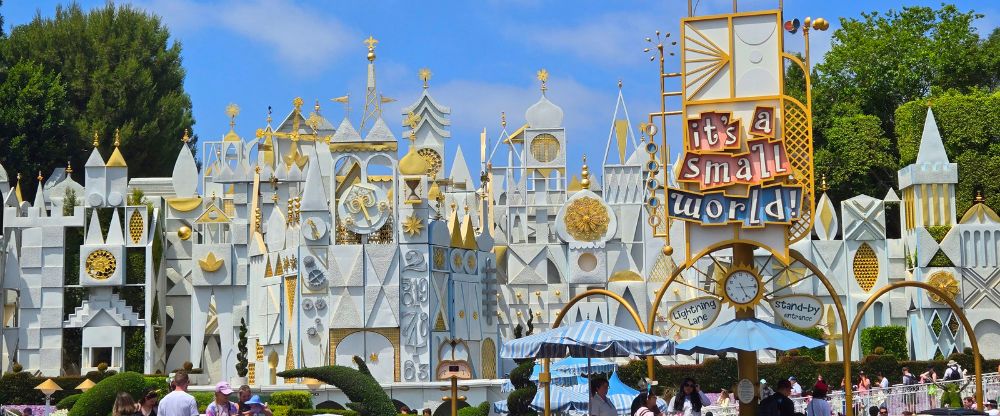 Places in the USA to Make Your Christmas Stand Out
